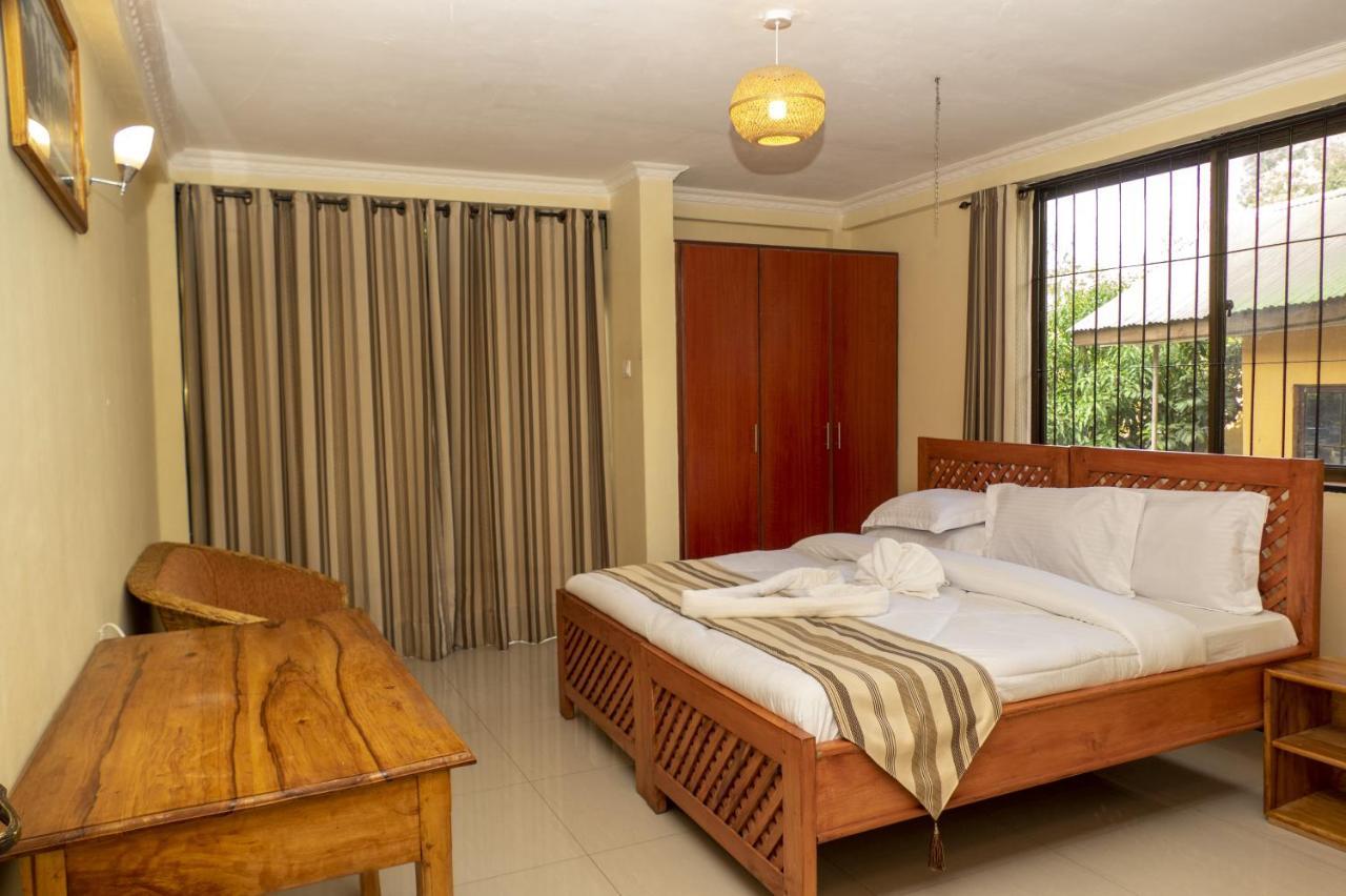 Runako Lodge Arusha Buitenkant foto