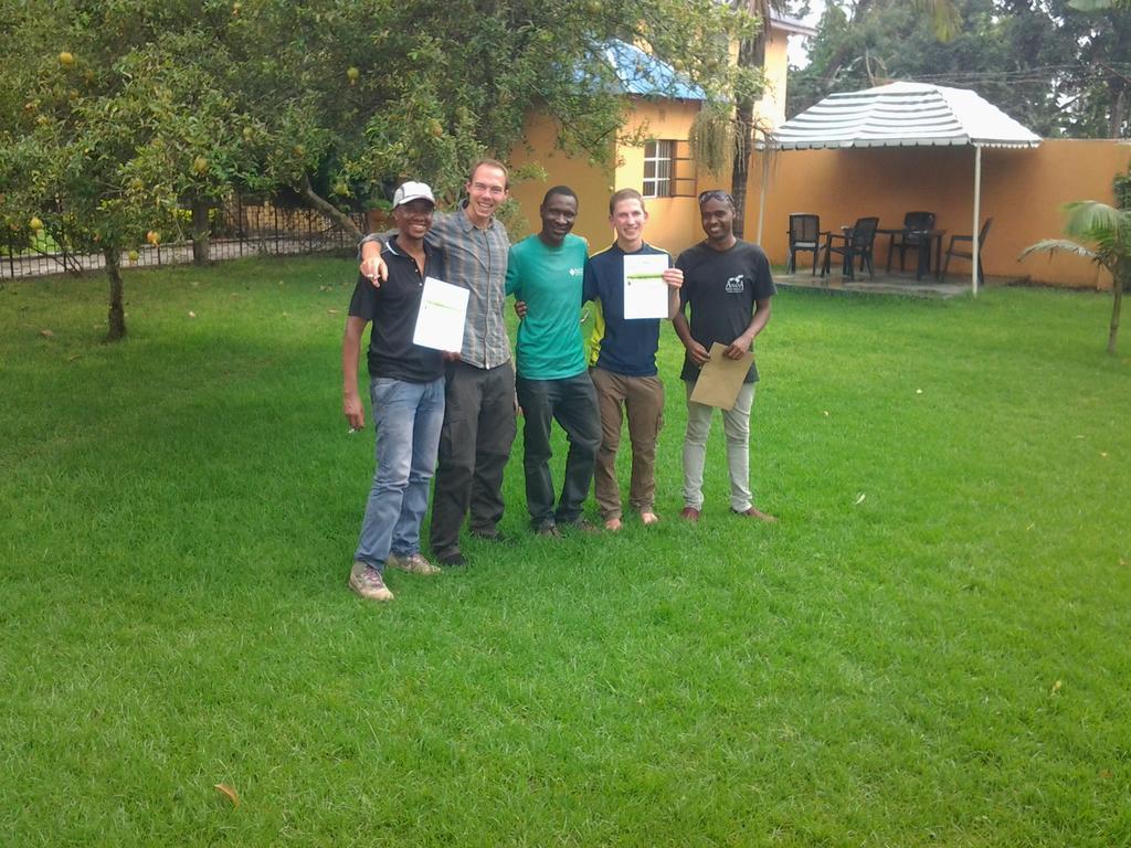 Runako Lodge Arusha Buitenkant foto